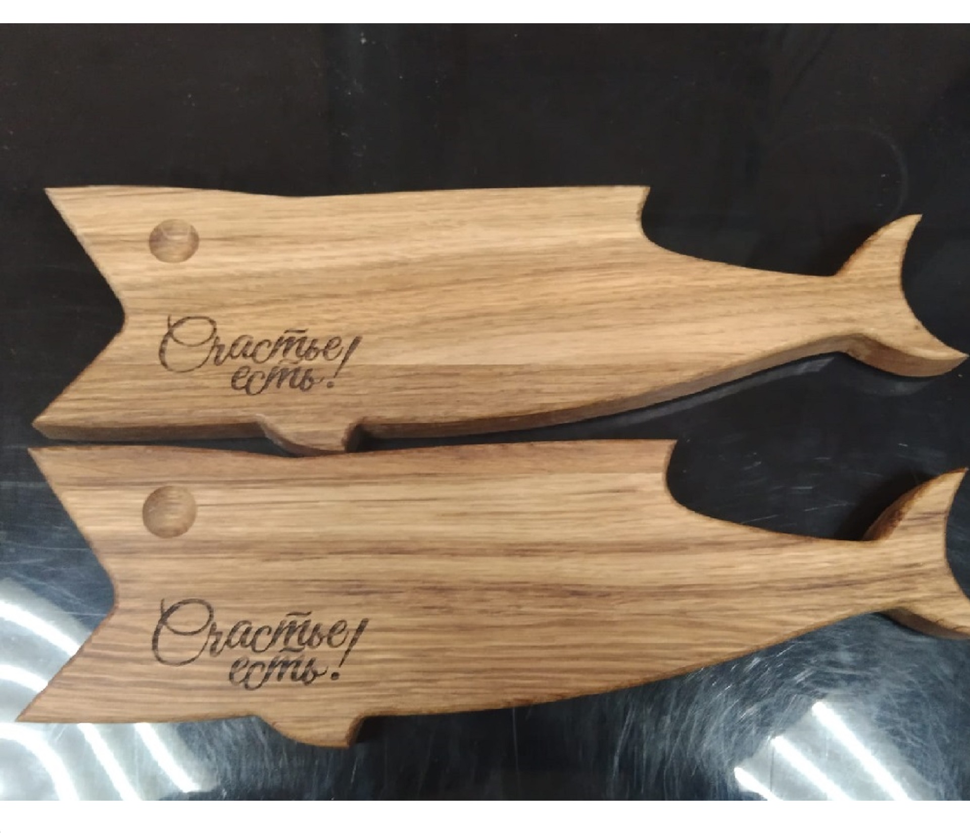 Сервировочная доска Рыба с гравировкой / Дуб / масло-воск / 20 * 80 * 250 мм